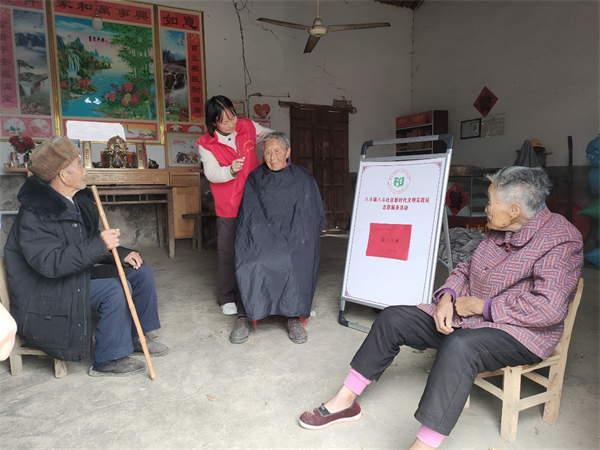 敬老爱老活动感悟：温暖相伴，传承美德共筑美好夕阳情