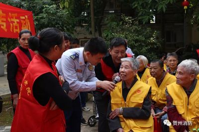 情暖敬老宣传月，共筑爱老敬老情长画卷