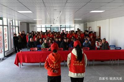 情暖夕阳：学生走进敬老院，用精彩演出传递爱与关怀